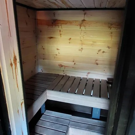 Vakantiehuis Little Red Sauna By The Sea *